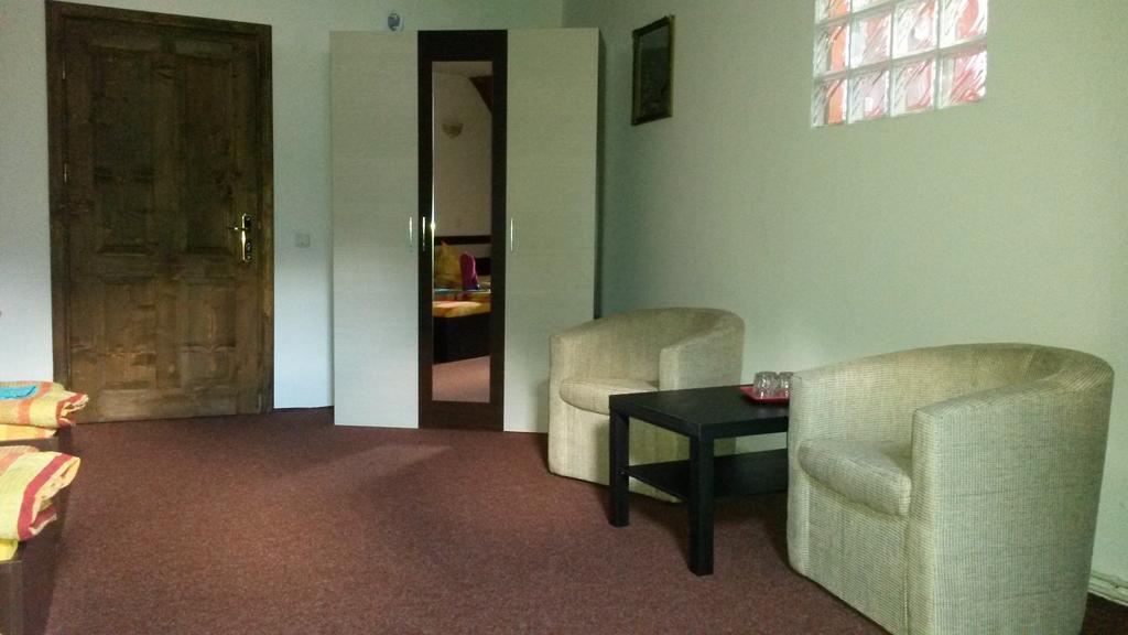 Casa Frasin Hotel Buşteni Habitación foto